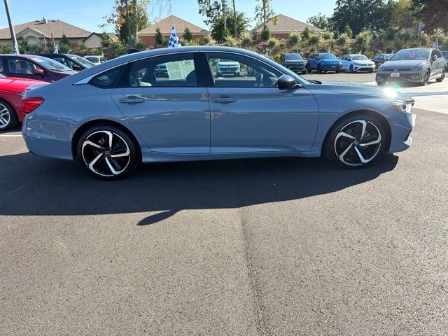 Used 2022 Honda Accord Sport image 1