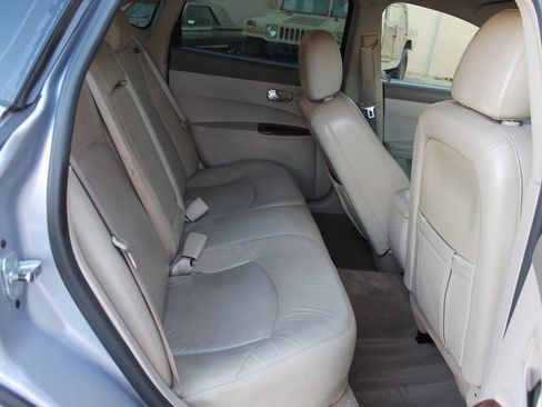 Used 2005 Buick LaCrosse CXL w/ Gold Convenience Package FWD image 30