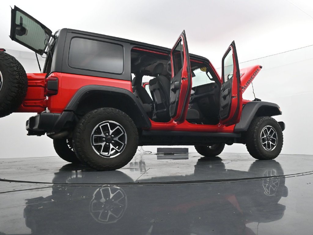 Used 2024 Jeep Wrangler Unlimited Rubicon AWD/4WD image 48