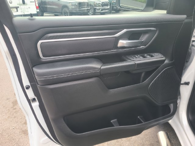 Used 2025 RAM 1500 Big Horn AWD/4WD image 11