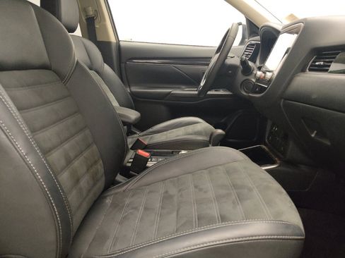 Used 2020 Mitsubishi Outlander SE FWD image 21