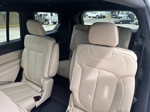 New 2026 Jeep Grand Cherokee L Limited AWD/4WD image 16