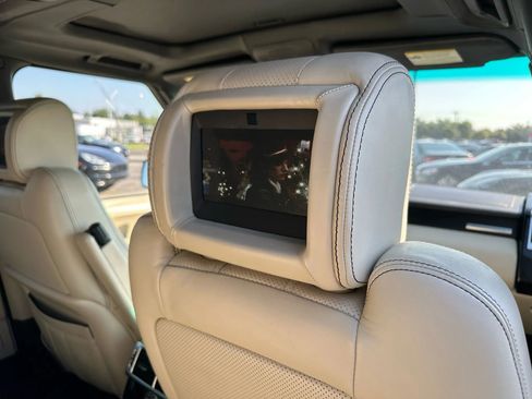 Used 2012 Land Rover Range Rover Autobiography image 44