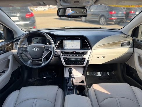 Used 2017 Hyundai Sonata Limited w/ Ultimate Package 04 image 29