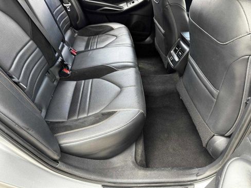 Used 2019 Toyota Avalon XSE image 43