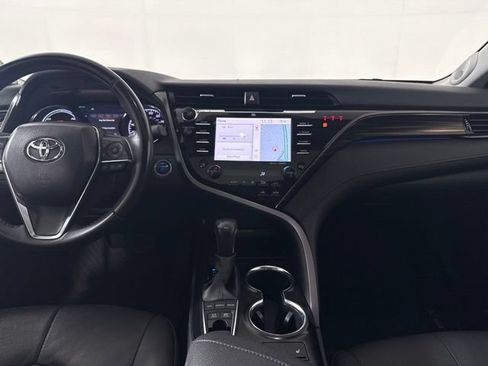 Used 2020 Toyota Camry XLE w/ Sunroof Package FWD image 33