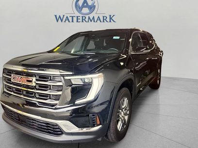 Used 2025 GMC Acadia Elevation