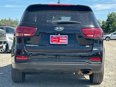 Used 2020 Kia Sorento LX FWD image 8
