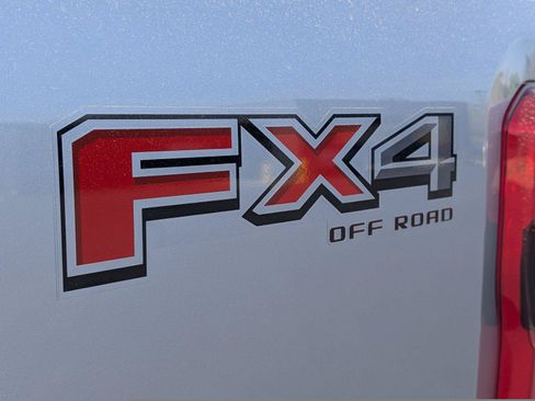 Used 2024 Ford F250 Platinum AWD/4WD image 33