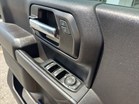 Used 2024 Chevrolet Silverado 2500 Custom w/ Custom Convenience Package AWD/4WD image 21