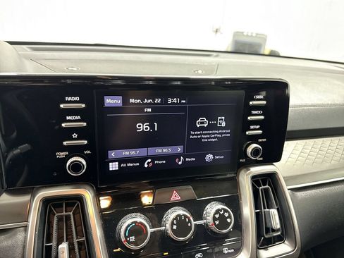 Used 2022 Kia Sorento LX FWD image 13
