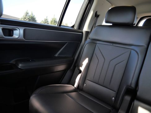 Certified 2025 Hyundai Santa Fe SEL image 12