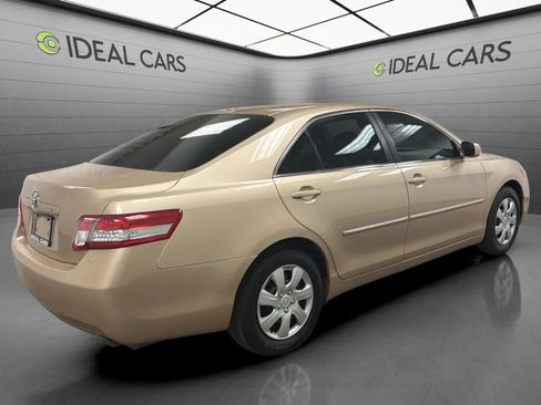 Used 2011 Toyota Camry FWD image 5