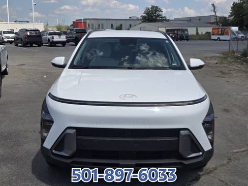 Used 2025 Hyundai Kona SEL FWD image 8