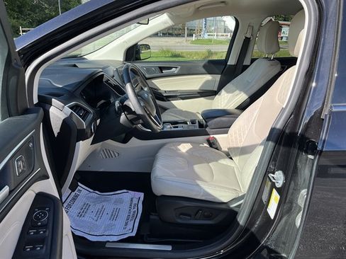 Used 2023 Ford Edge Titanium w/ Cargo Accessory Package AWD/4WD image 20