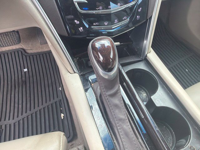 Used 2014 Cadillac XTS Luxury w/ Driver Awareness Package FWD image 9