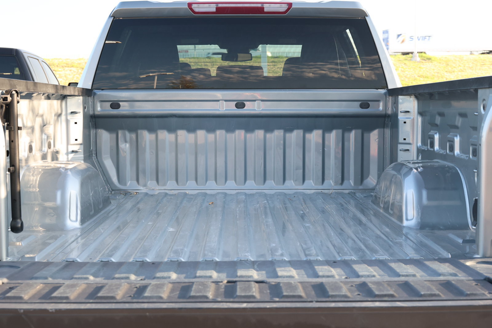 Used 2025 GMC Sierra 1500 SLT AWD/4WD image 33
