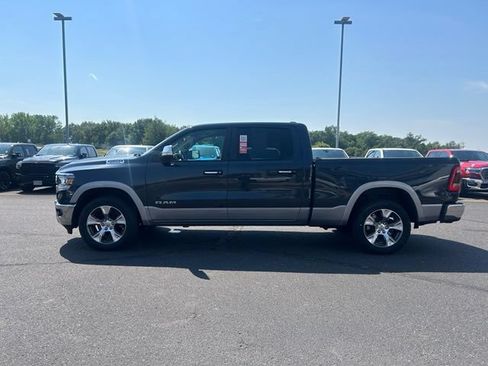 Used 2019 RAM 1500 Laramie AWD/4WD image 9