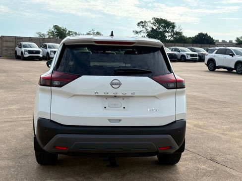 Used 2023 Nissan Rogue S AWD/4WD image 6