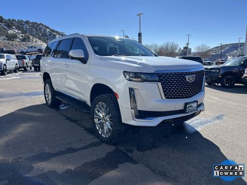 Used 2024 Cadillac Escalade Premium Luxury image 7