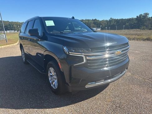 Used 2023 Chevrolet Tahoe LT image 2