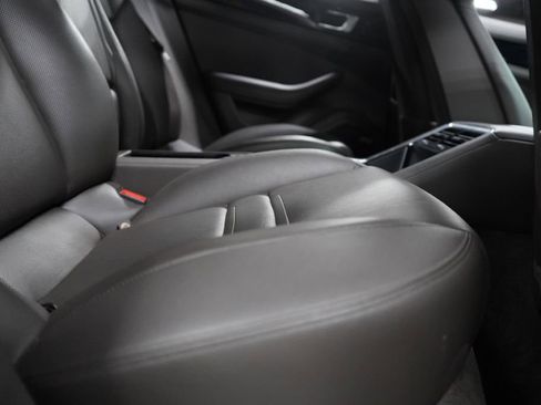 Used 2020 Porsche Panamera RWD image 24
