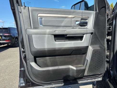Used 2018 RAM 2500 SLT AWD/4WD image 27