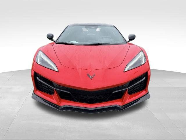 Used 2025 Chevrolet Corvette Z06 w/ Stealth Interior Trim Package RWD image 2