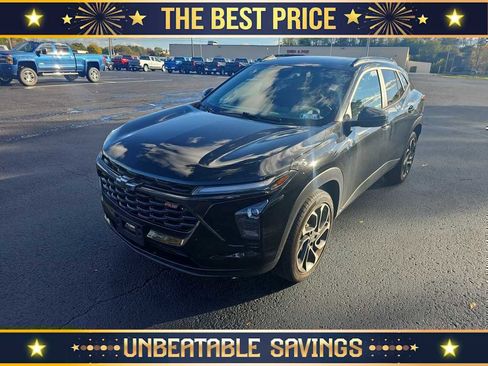 Used 2024 Chevrolet Trax RS image 1