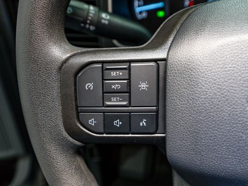 Used 2023 Ford F150 XLT w/ XTR Package image 28