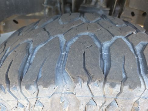 Used 2013 GMC Sierra 1500 SLE w/ Power Tech Package image 10