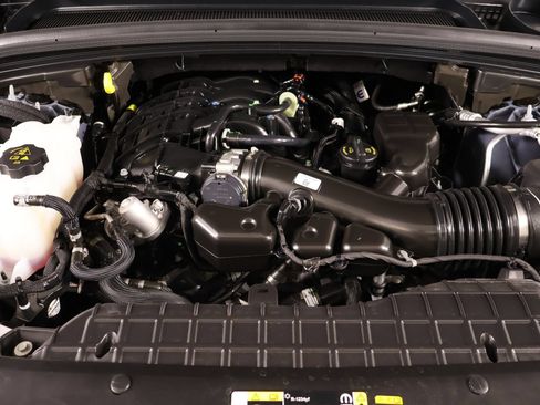 Used 2025 Jeep Grand Cherokee Altitude RWD image 20