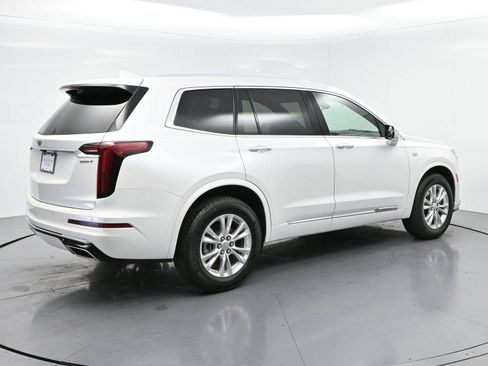 Certified 2025 Cadillac XT6 Luxury FWD image 7