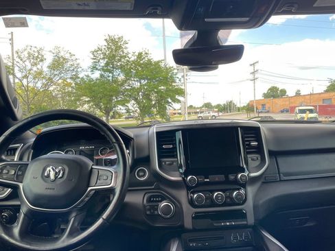 Used 2019 RAM 1500 Big Horn AWD/4WD image 12