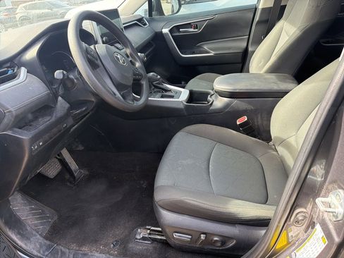 Used 2023 Toyota RAV4 XLE w/ Convenience Package image 8