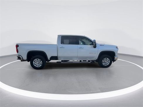 Used 2024 Chevrolet Silverado 3500 LTZ w/ LTZ Convenience Package image 9