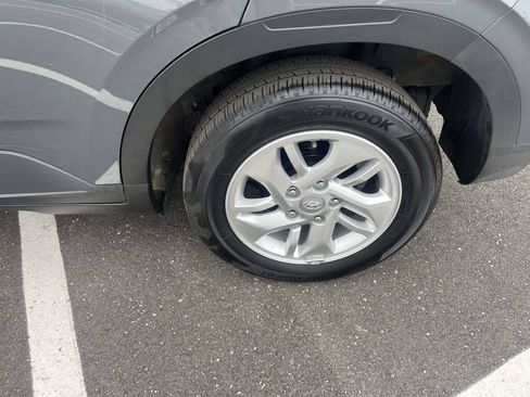 Certified 2026 Hyundai Venue SE FWD image 9