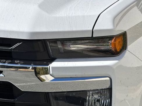 Used 2025 Chevrolet Silverado 2500 LT w/ Convenience Package image 49