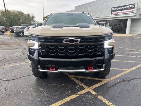 Used 2023 Chevrolet Silverado 1500 ZR2 image 18