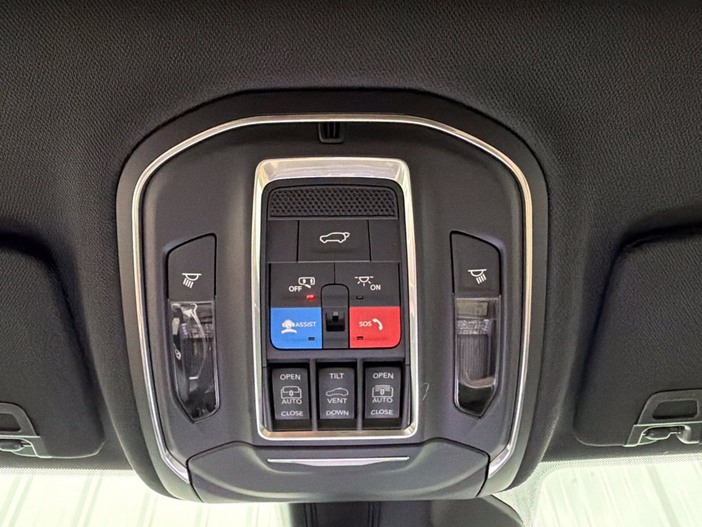 New 2026 Jeep Grand Cherokee Limited w/ Luxury Tech Group II AWD/4WD image 25