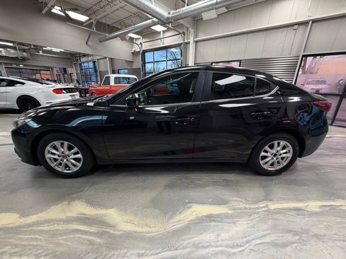 Used 2015 MAZDA MAZDA3 i Touring w/ Technology Package image 34