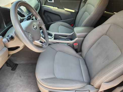 Used 2014 Kia Sportage LX AWD/4WD image 9