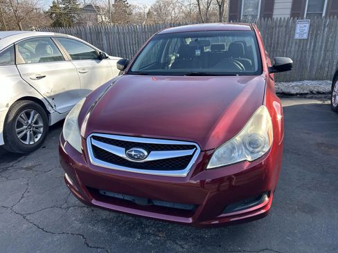 Used 2011 Subaru Legacy 2.5i image 1
