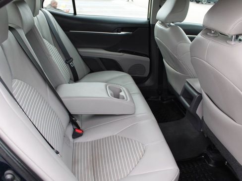 Used 2019 Toyota Camry SE image 22