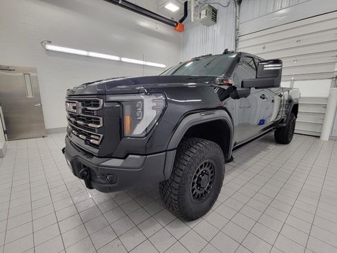 Used 2024 GMC Sierra 2500 AT4X w/ AT4X AEV Edition AWD/4WD image 13