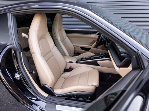 Certified 2021 Porsche 911 Carrera S RWD image 29