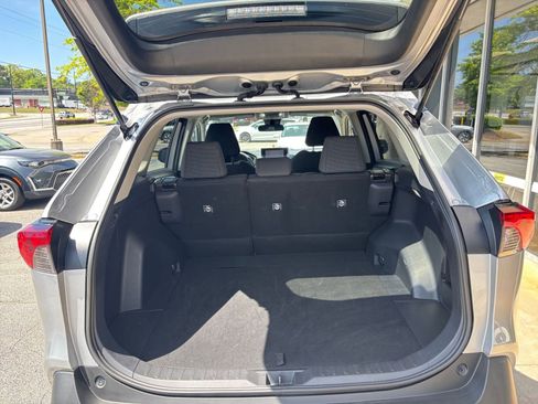Used 2025 Toyota RAV4 LE AWD/4WD image 31