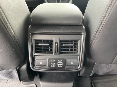 Used 2025 Subaru Forester Touring AWD/4WD image 14