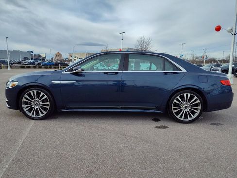 Used 2017 Lincoln Continental Reserve w/ Climate Package image 2