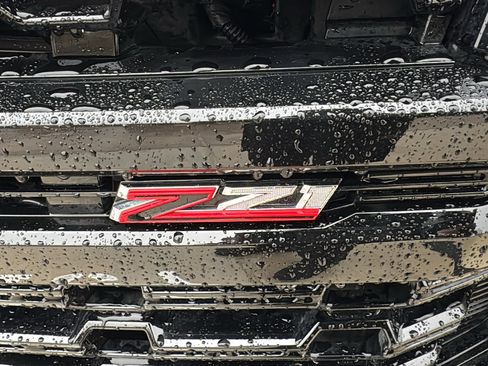 Used 2024 Chevrolet Tahoe Z71 w/ Luxury Package image 10